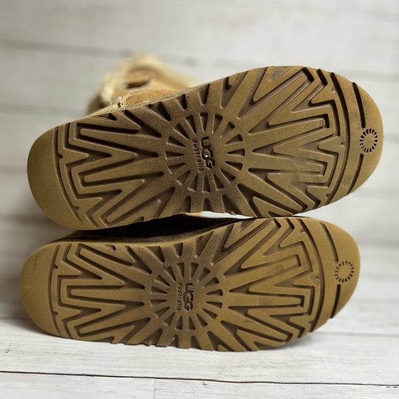 UGG Triplet Bailey Boot Size US 6 Pre-owned - Picture 6 of 14